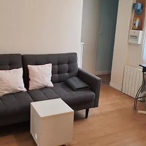 F2 Meuble Rer B La Place/ Gentilly, Proche 75014, Parking Libre, Cc Vache Noir, Complexe Sportif Raspail Appartement